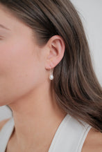 Load image into Gallery viewer, Zafino | Talia Thread Earring