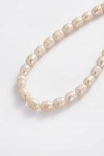 Load image into Gallery viewer, Luna Pearl Necklace