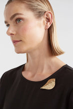 Load image into Gallery viewer, Textured Bird Brooch
