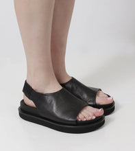 Load image into Gallery viewer, Beau Coops Sandal | Nero