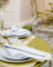 Load image into Gallery viewer, La Rochere Bee Plates | White