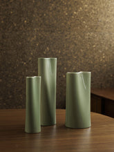 Load image into Gallery viewer, Citta | Pinch Vase | Pohutukawa Bud