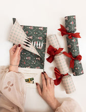 Load image into Gallery viewer, Christmas Cracker Kit | Mr &amp; Mrs Claus
