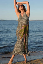 Load image into Gallery viewer, Curate Spotless Behaviour Dress
