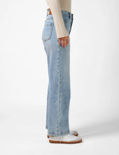 Load image into Gallery viewer, Stella + Gemma Kendall Full Length Jean | Light Blue
