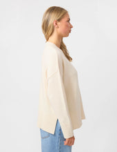 Load image into Gallery viewer, Stella &amp; Gemma Pieter Knit | Ivory
