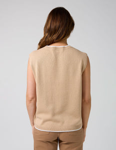 Jenni Vest | Oat