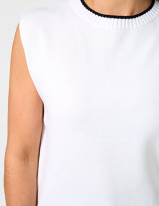 Jenni Vest | White