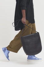 Load image into Gallery viewer, ELK | Sirki Crossbody Bag | Black
