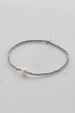 Load image into Gallery viewer, Zafino | Lily Bracelet
