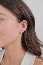 Load image into Gallery viewer, Madeline Pearl Earring
