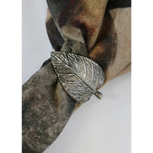 Load image into Gallery viewer, Duo Leaf Napkin Ring Antique Silver
