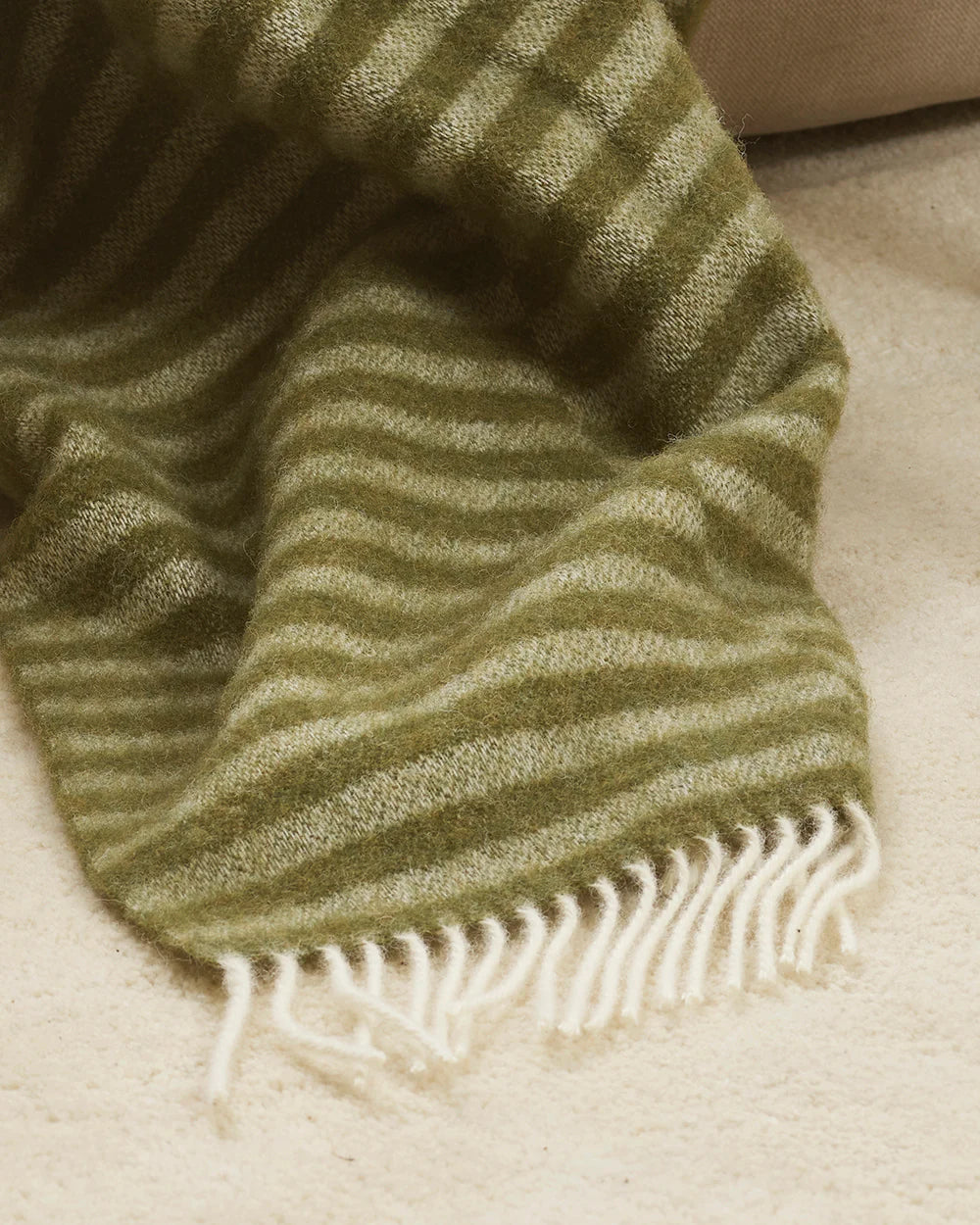 Noah Throw | Olive