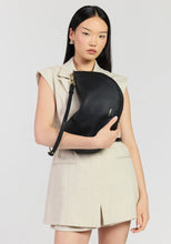 Load image into Gallery viewer, SABEN | Noa Shoulder Bag

