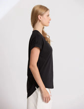 Load image into Gallery viewer, Soho Cuff V Tee | Black
