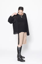 Load image into Gallery viewer, Sting Sweater | Black
