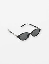 Load image into Gallery viewer, Tatiana Sunglasses
