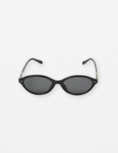 Load image into Gallery viewer, Tatiana Sunglasses
