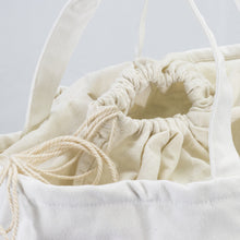 Load image into Gallery viewer, Wicker Tote Bag
