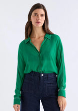 Load image into Gallery viewer, ELK | Alema Shirt | Leaf Green
