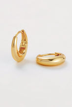 Load image into Gallery viewer, Cleo Hoop | Medium | Gold
