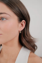 Load image into Gallery viewer, Daisy Earring | Gold + Silver
