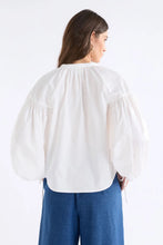 Load image into Gallery viewer, Elk | Eller Shirt | White
