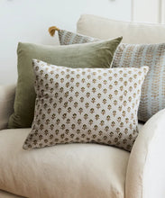 Load image into Gallery viewer, Flower Handblock Velvet Cushion Cover
