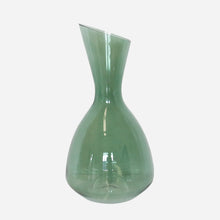 Load image into Gallery viewer, Fino Verde Handblown Wine Decanter
