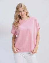 Load image into Gallery viewer, Gwen Tee | Pink
