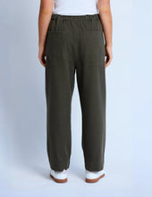 Load image into Gallery viewer, Jamie Barrel Pant | Moss
