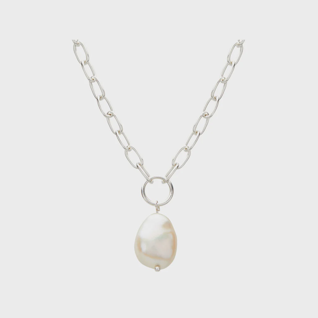 Aphrodite Goddess Pearl Necklace