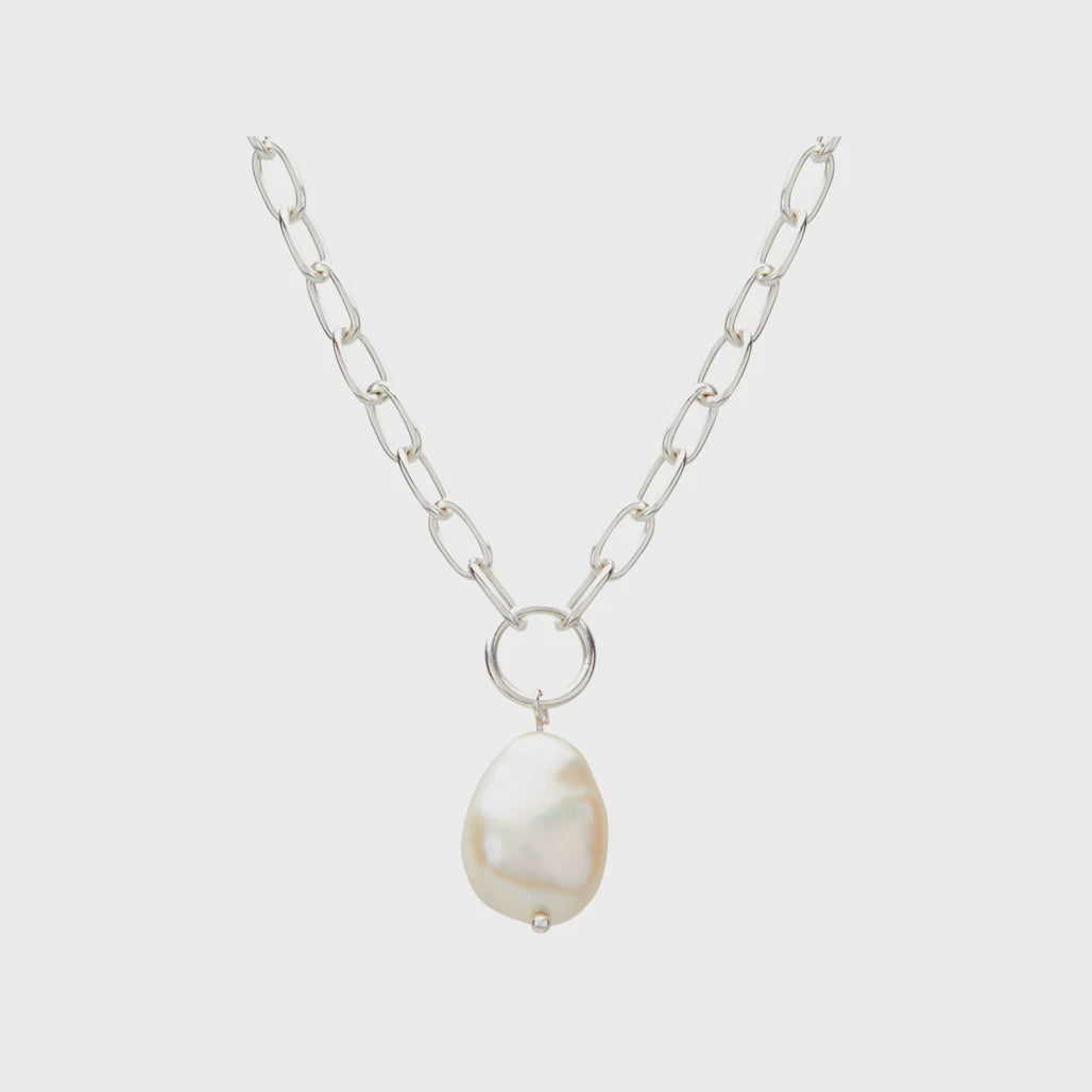 Aphrodite Goddess | Pearl Necklace