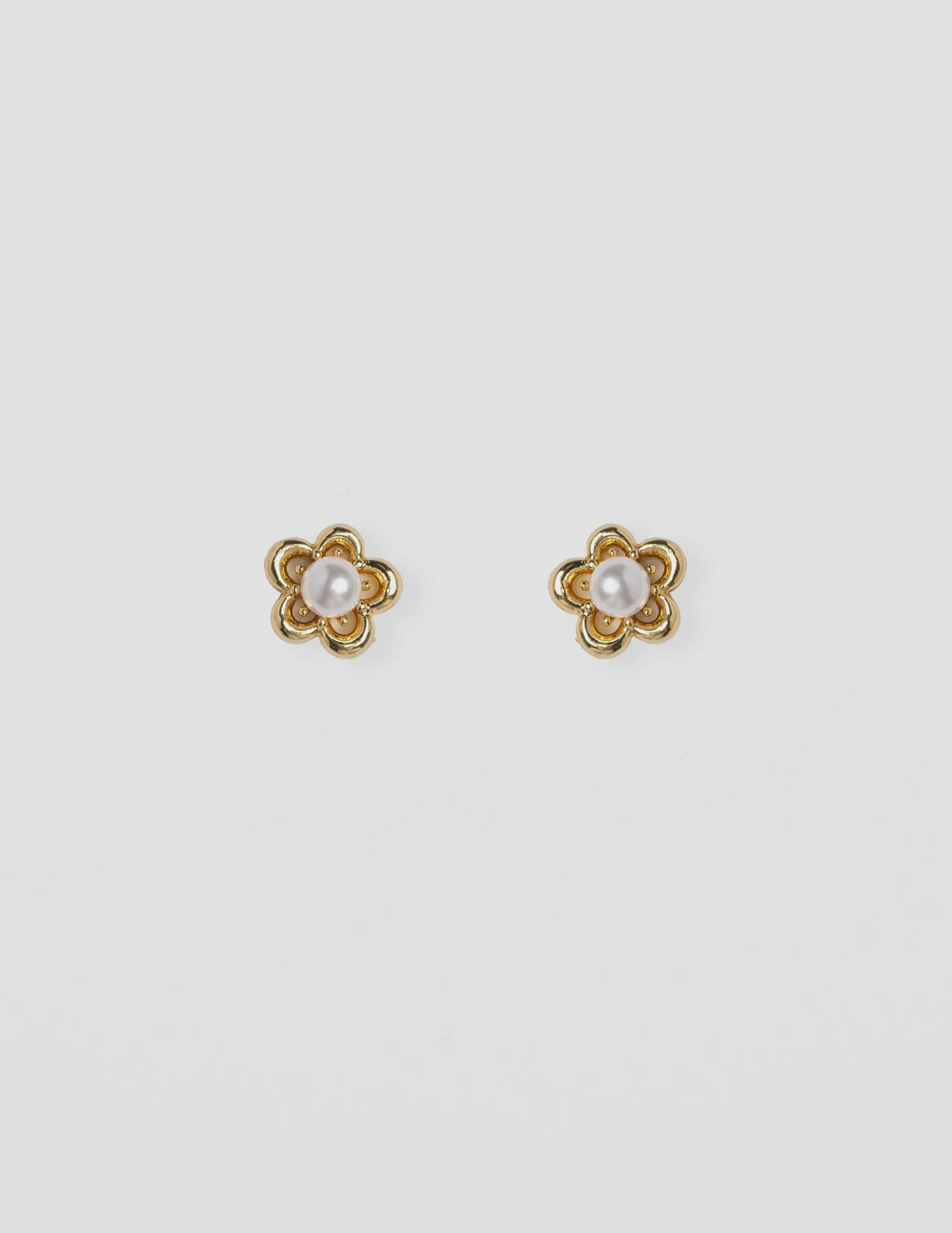 Earrings | Pearl Daisy