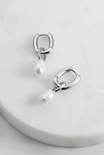 Load image into Gallery viewer, Zafino | Prue Pearl Earrings
