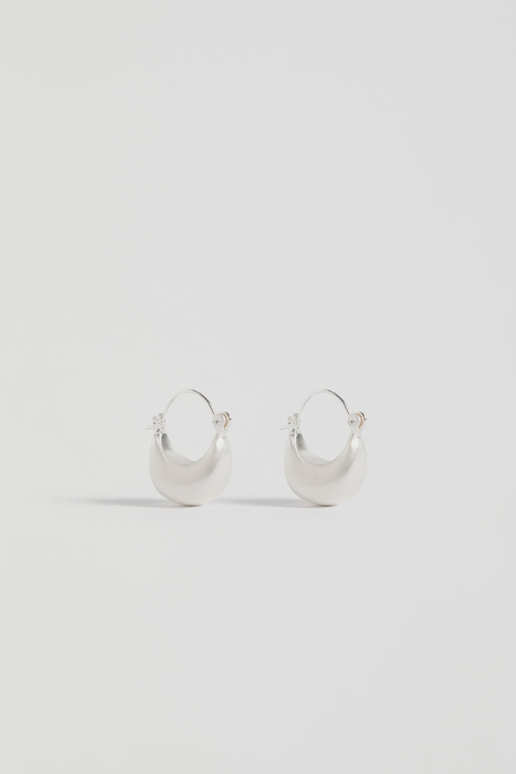 Ellik Short Hoop Earring | Silver