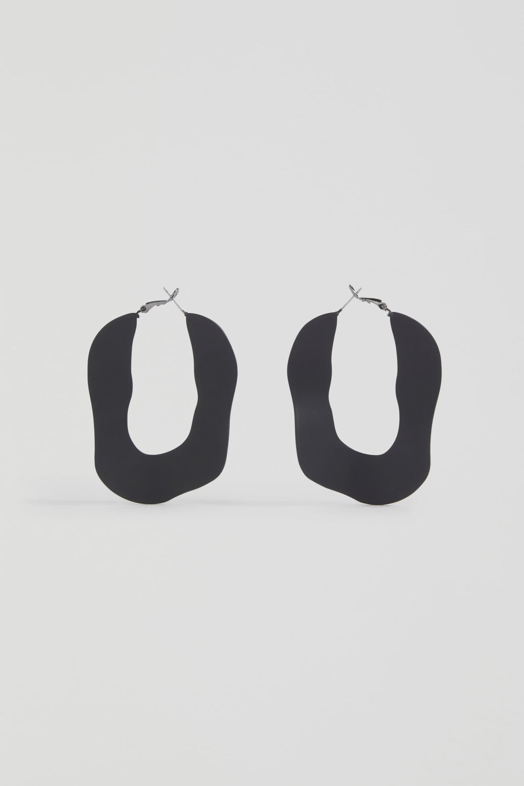 Yara Hoop Earring | Black