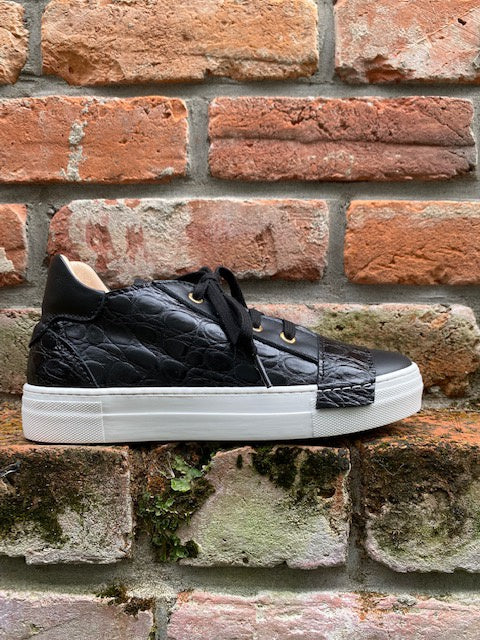 L'Ecologica Nero + White Sneaker